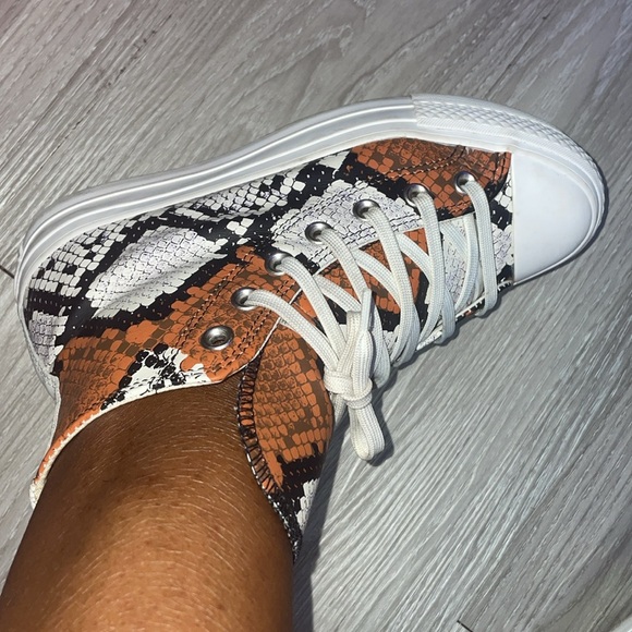 Converse women’s snake skin look - Picture 8 of 8
